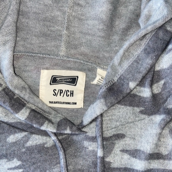 “Philly” Sixers Hoodie - Picture 3 of 4